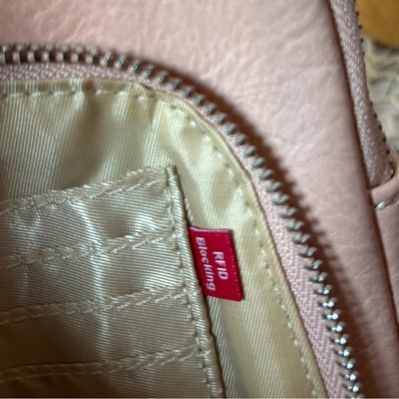 RFID Blocking Inicat Elegant Pink Leather Women's Travel Sling Shoulder Bag NWOT - Picture 6 of 8